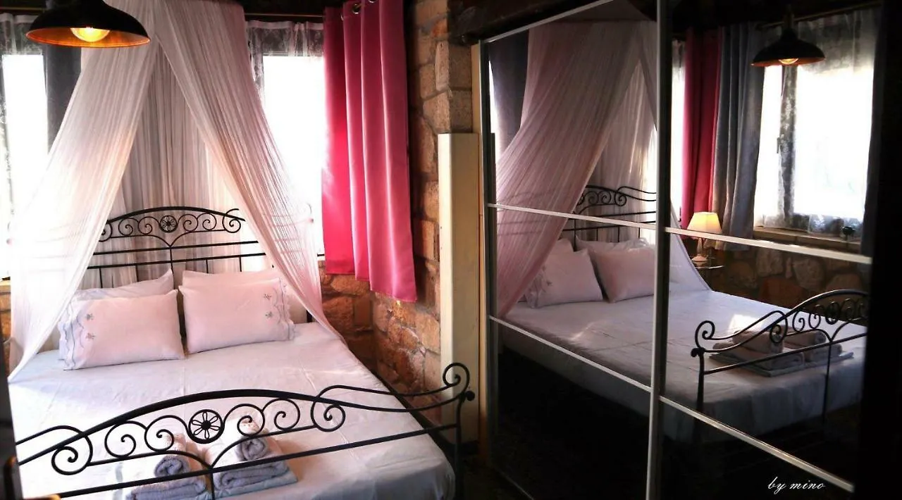 Villa Stone House Andromeda Psakoudia Griechenland