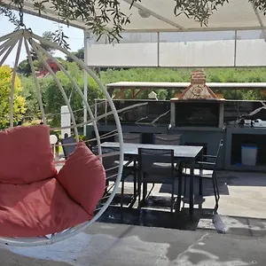  Apartment Garlis